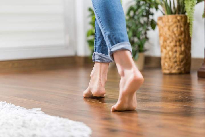 Plancher confortable à pieds nus